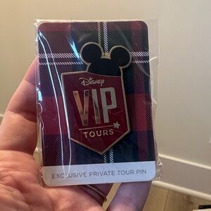 NIB Disney VIP Tours Enamel Pin - Red & Black with Gold Trim